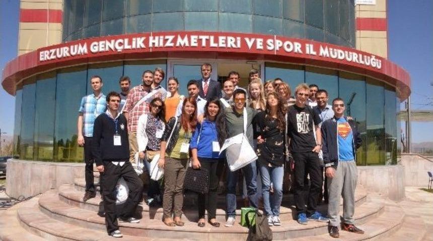 Avrupalı Gen&ccedil;ler Erzurum&rsquo;da...
