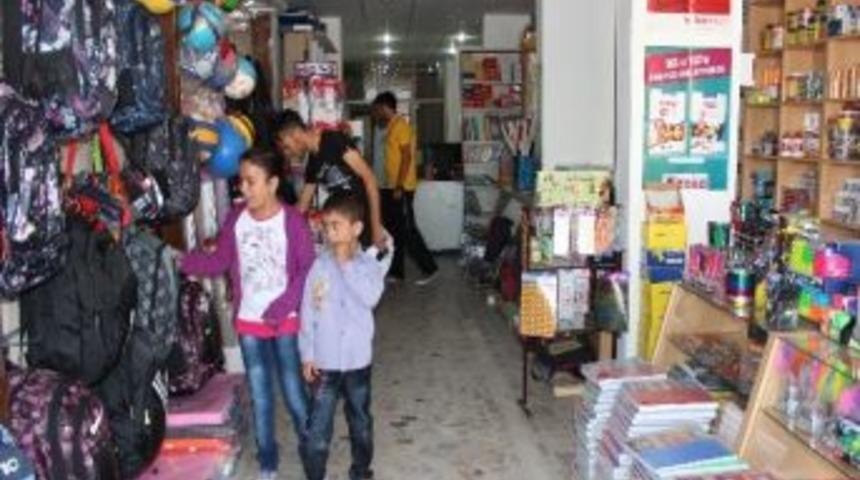 Okulların A&ccedil;ılmasına En &Ccedil;ok Kırtasiyeciler Seviniyor