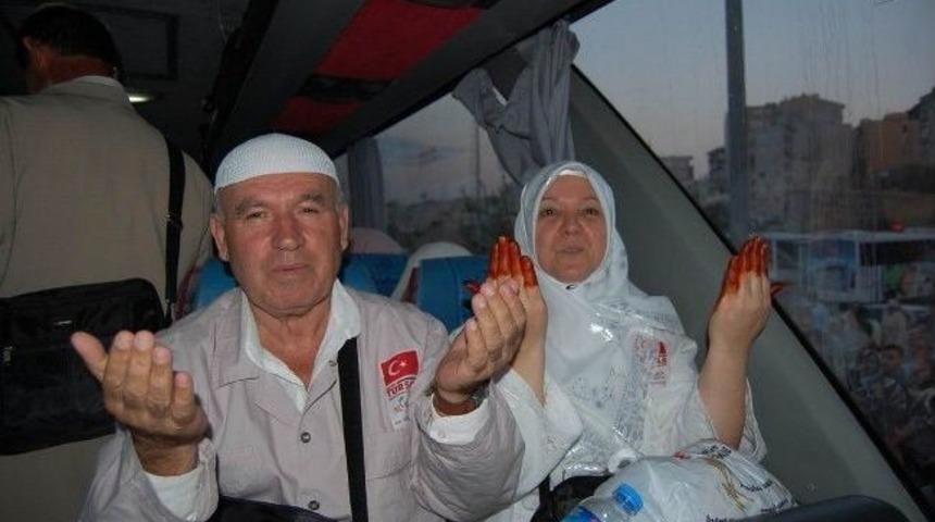 Bandırmalı Hacı Adayları Dualarla Uğurlandı