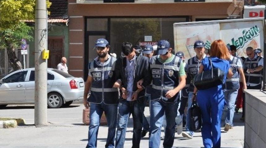 Zehir Tacirleri Adliyeye Sevk Edildi