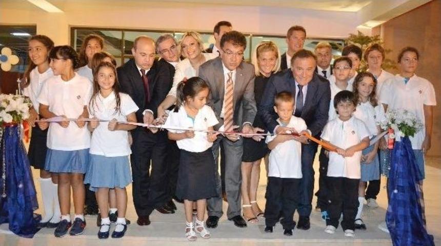 Bah&ccedil;eşehir Koleji Halkalı&rsquo;da A&ccedil;ıldı