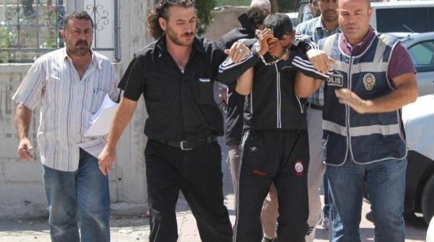 Otomobil Hırsızı Yakalandı