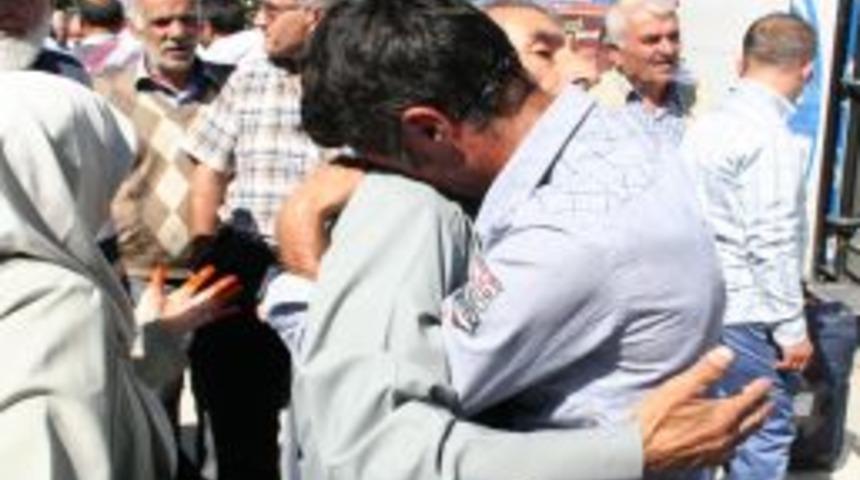 Erzincanlı Hacı Adaylarından Ilk Kafile Yola &Ccedil;ıktı