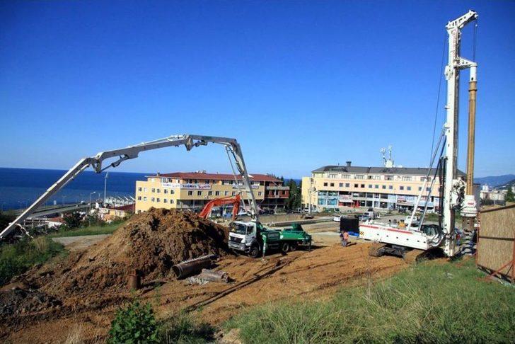 Rize Belediye Başkanı Bakırcı, Yapımı Süren Otoparkı Inceledi