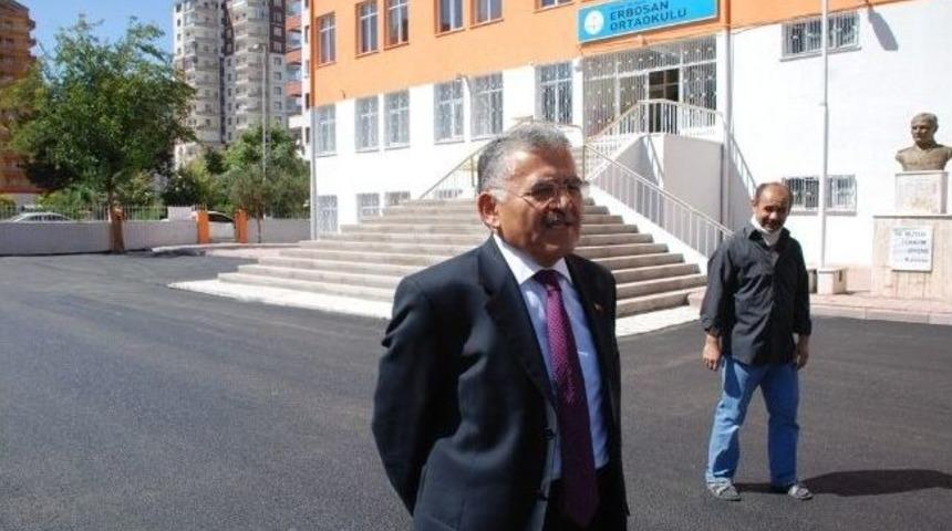 Melikgazi&rsquo;den Eğitime Destek S&uuml;r&uuml;yor