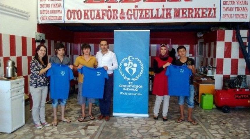 Genç İşçiler Sosyal Hayata Yönlendirilecek