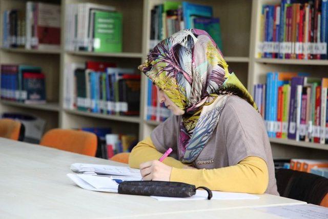 Aksaray Üniversitesi Kütüphanesi Kullanıcı Sayısı 2 Yılda 3 Kat Arttı