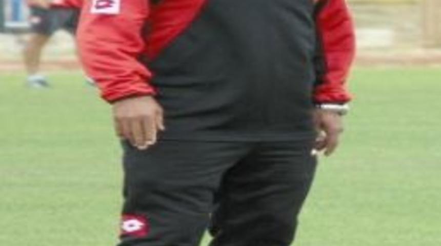 68 Yeni Aksarayspor Arıkdoğan İle Yollar Ayrıldı