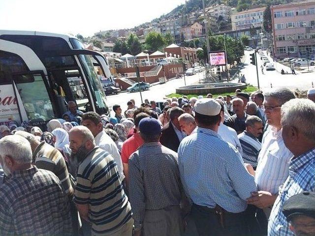 Tosya’lı Hacı Adaylarından İlk Kafile Yola Çıktı