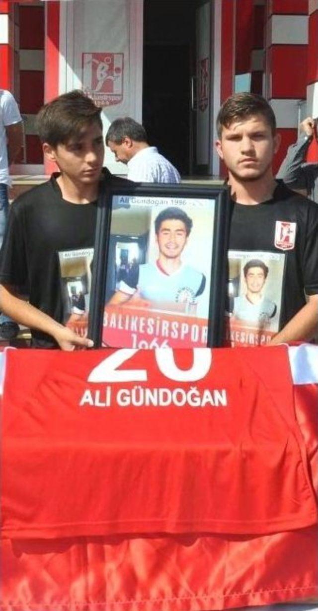 Liseli Futbolcunun &Ouml;l&uuml;m&uuml; 2