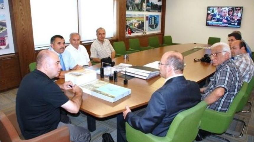 Gediz Belediyesi, İl&ccedil;e K&uuml;lt&uuml;r&uuml;ne B&uuml;y&uuml;k Katkı Sağlayacak Olan İki Kitabı Daha Tanıttı