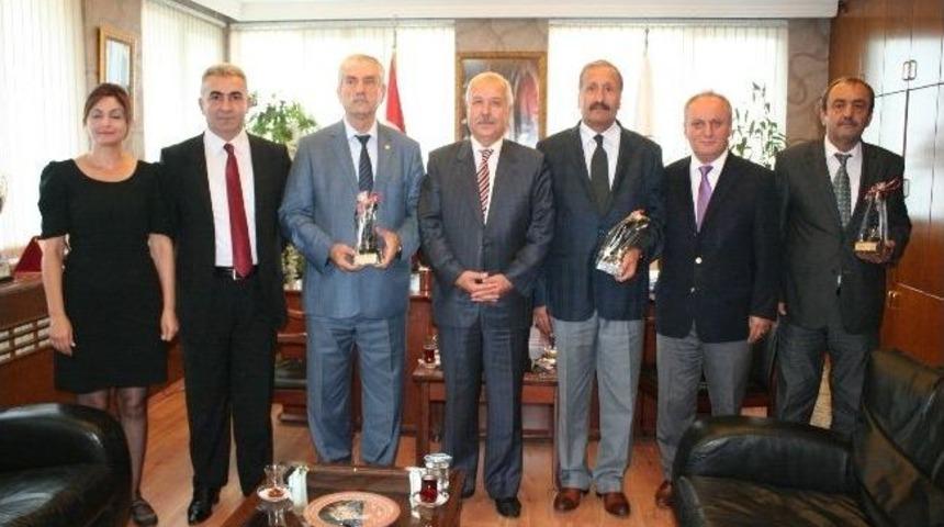 Disk Genel Başkanı Kani Beko Zonguldak Belediyesini Ziyaret Etti