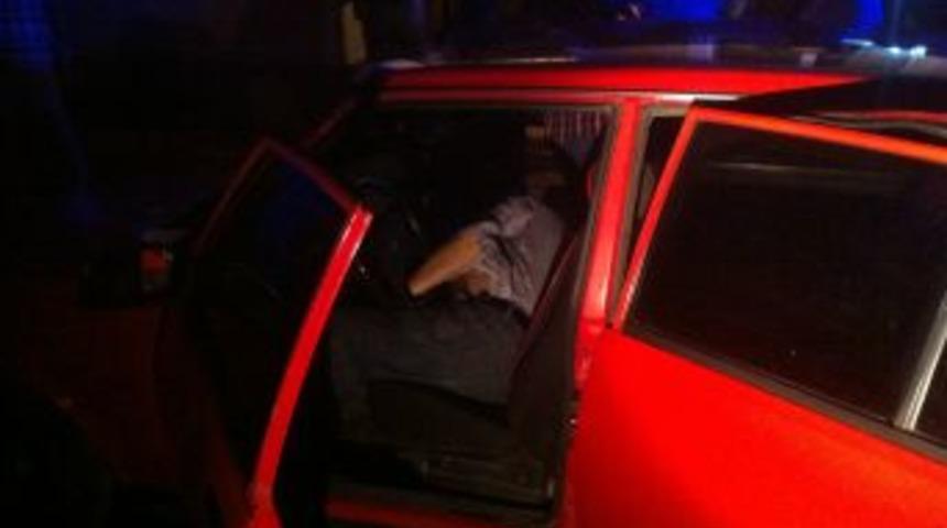 Park halindeki aracında &ouml;l&uuml; bulundu