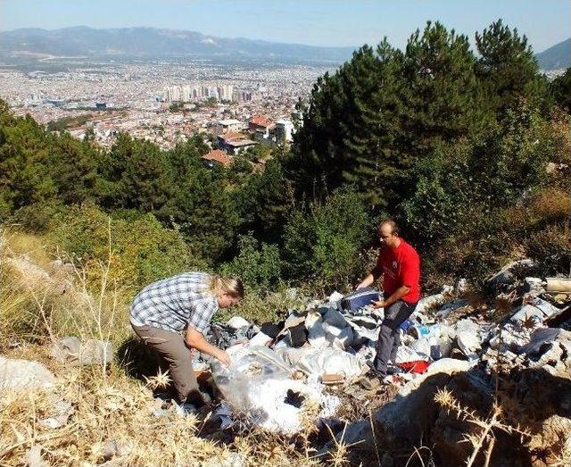 Uludağ Yoluna Atılan Molozlar Hayrete D&uuml;ş&uuml;rd&uuml; 1
