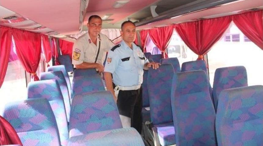 &Ouml;ğrenci Taşıyacak Servis Ara&ccedil;larının S&uuml;r&uuml;c&uuml;lerine Seminer