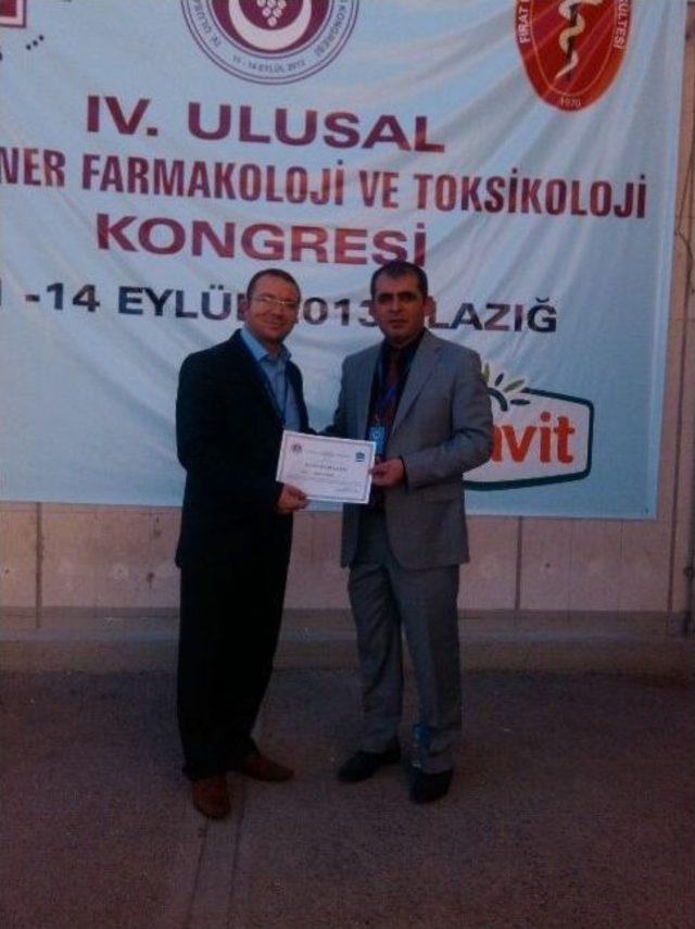 Do&ccedil;. Dr. T&uuml;rkez Fırat &Uuml;niversitesi&rsquo;nde Nanoteknolojiyi Anlattı 2