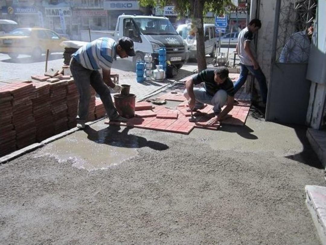 Bulanık&rsquo;ta Kaldırımlar Yenileniyor