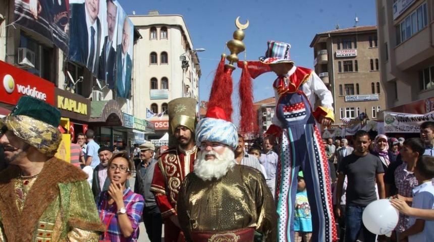 9. Uluslararası &Ccedil;ubuk Turşu Ve K&uuml;lt&uuml;r Festivali Renkli G&ouml;r&uuml;nt&uuml;lerle Başladı