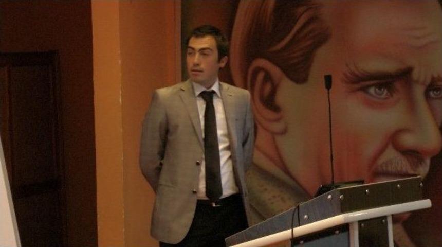 Ak&ccedil;akoca Balık&ccedil;ı Barınağı Batı Mendireği &Ccedil;alışmaları Teknik Olarak Sunuldu