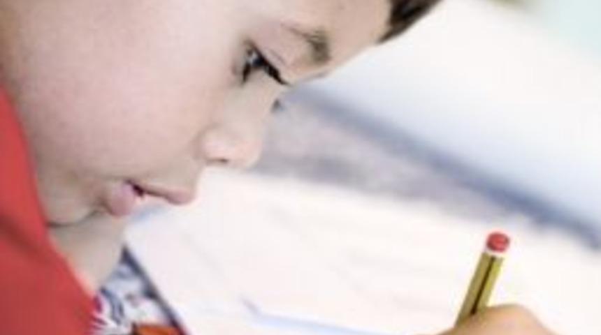 Vir&uuml;sler &Ccedil;ocukları Daha &Ccedil;ok Etkiliyor