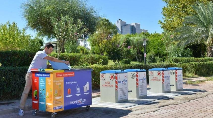 Konyaaltı'nda &Ccedil;&ouml;p Konteynerleri Yeraltına Alınıyor