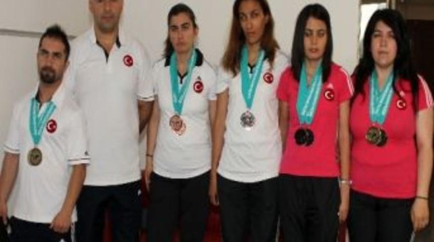 Madalyalar &Ccedil;in&rsquo;den Geliyor