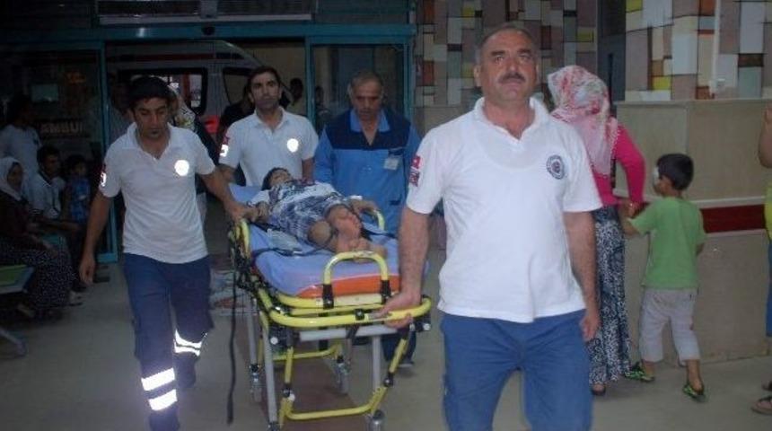 Direğe Tırmanan &Ccedil;ocuk Elektrik Akımına Kapıldı