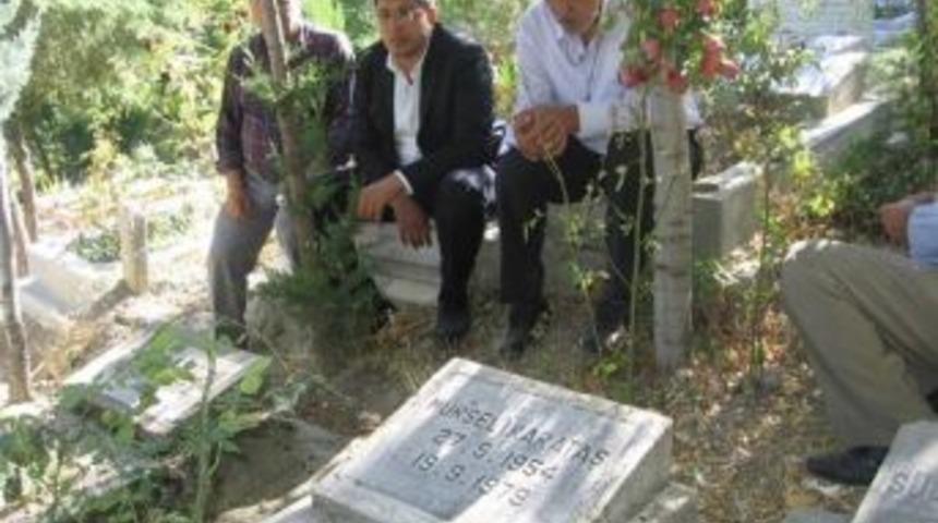 &Uuml;lk&uuml;c&uuml; Şehitlerin Kabri Ziyaret Edildi