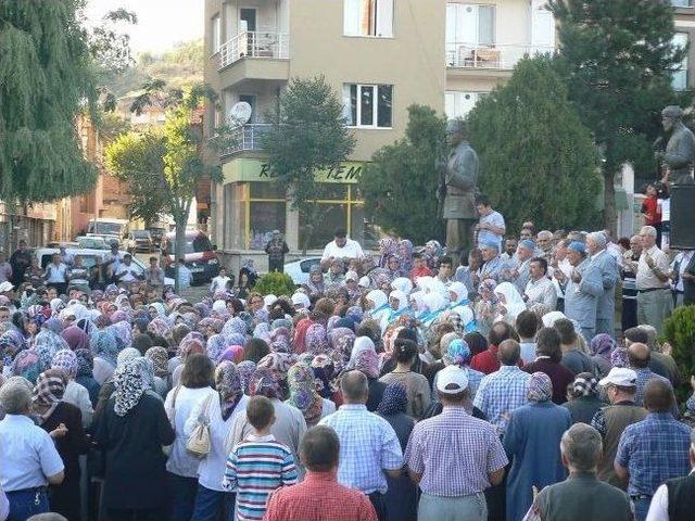 Hacı Adayları Kutsal Topraklara Uğurlandı