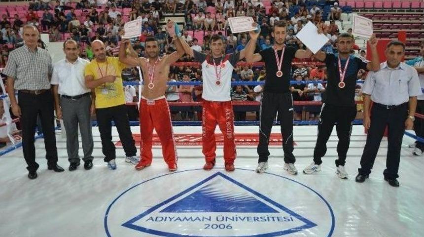 B&uuml; Besyo &Ouml;ğrencilerinin Kickboks Başarısı