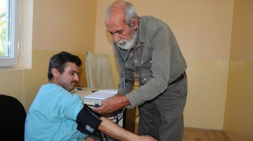 Temizlik İş&ccedil;ilerine Sağlık Kontrol&uuml;