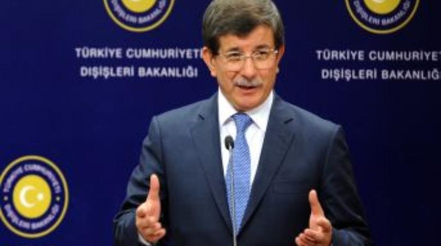Davutoğlu: Savaş &Ccedil;ığırtkanlığı Yapmıyoruz, Savaşı Durdurun Diyoruz