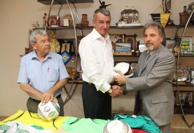 Gaziemir in Başkanı Şenol dan Spora Büyük Destek 1