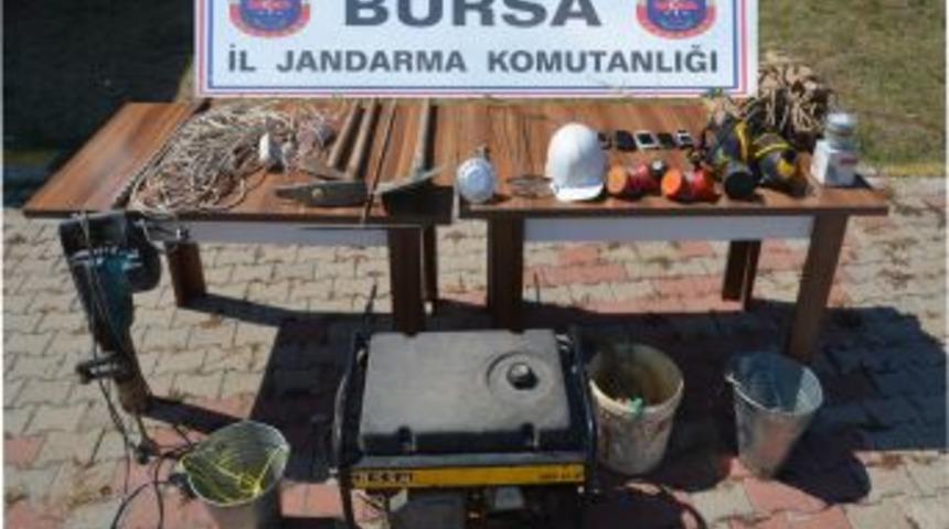 Define Hayaliyle 4 Metre Genişlikte 10 Metre Derinliğinde Kuyu Kazdılar