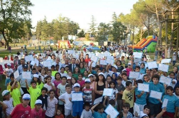 Yaz Spor Okulları Düzenlenen Törenle Sona Erdi G2