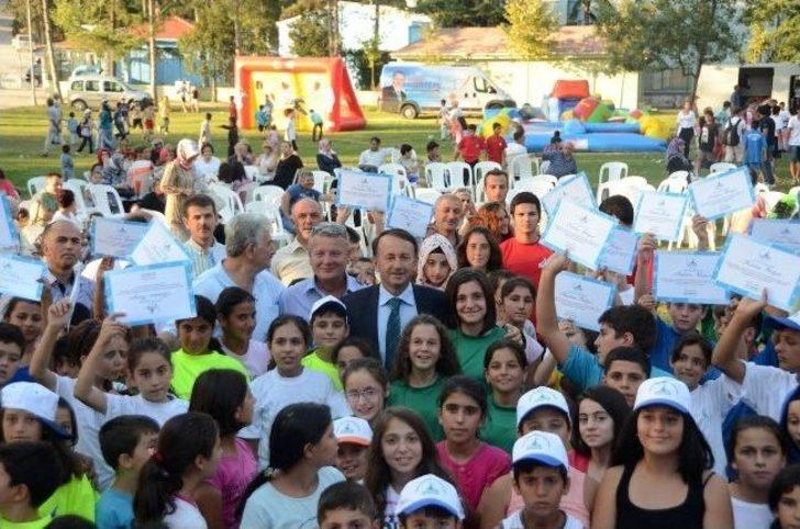 Yaz Spor Okulları Düzenlenen Törenle Sona Erdi G5