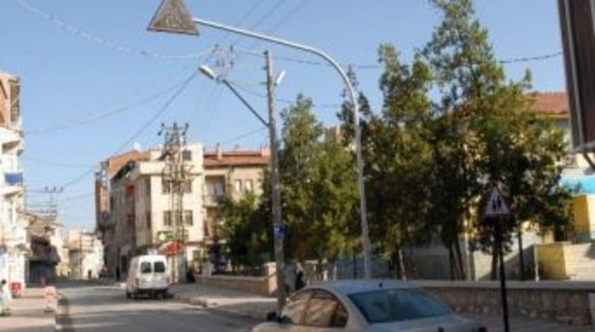 Bolvadin' De Işıklı Trafik Levhaları İle S&uuml;r&uuml;c&uuml;ler Uyarılıyor