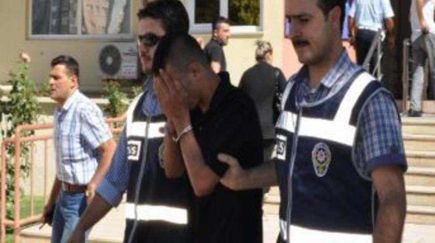 Motosiklet Hırsızı 15 Dakika Ka&ccedil;abildi