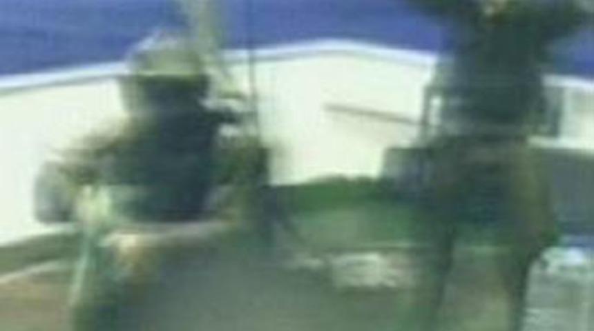 İsrail, T&uuml;rk yardım gemisine saldırdı