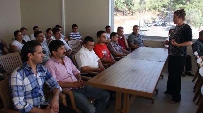 &Ccedil;&uuml; Kayıkhane Personeline Hizmet İ&ccedil;i Eğitim Semineri