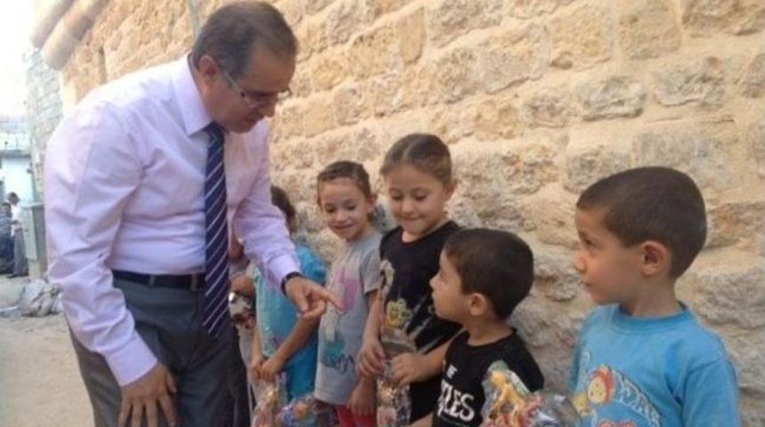 Vali Tapsız&rsquo;nın Ziyaretleri S&uuml;r&uuml;yor