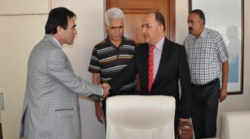 Sağlık G&ouml;n&uuml;ll&uuml;lerinden Kaymakam Taştan&rsquo;a 'hoş Geldin' Ziyareti