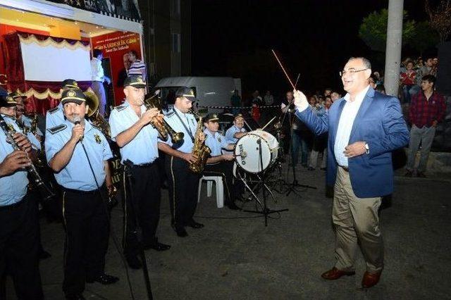 Büyükşehir Belediyesi Sanat Tırı Pozantı’daydı