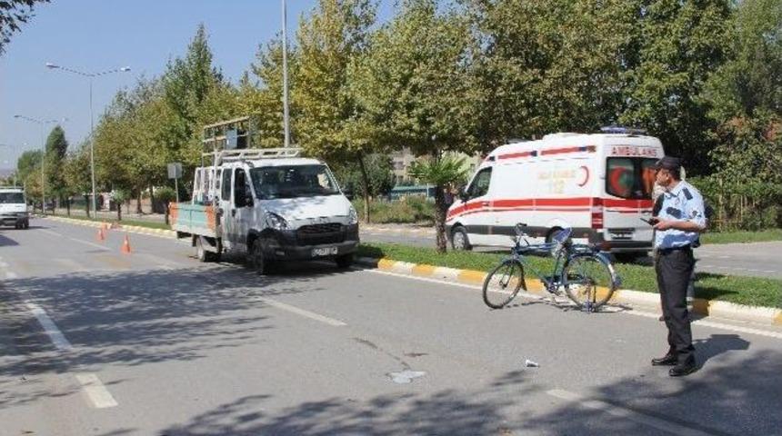 Palmiye Caddesinde Kaza: 1 Yaralı