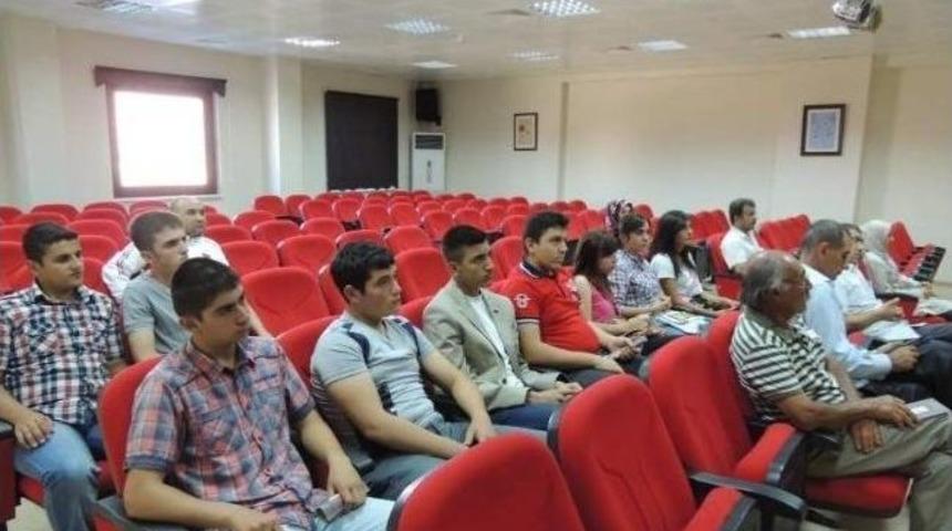 Aksaray'da Gen&ccedil;lik Projesinin A&ccedil;ılış Toplantısı Yapıldı