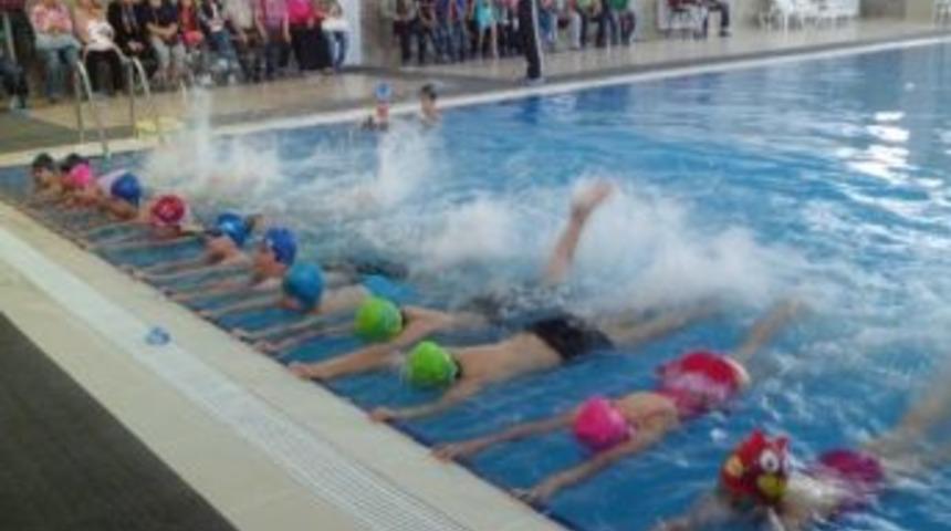 Gülerçin Koleji’nden Ücretsiz Havuz Günleri