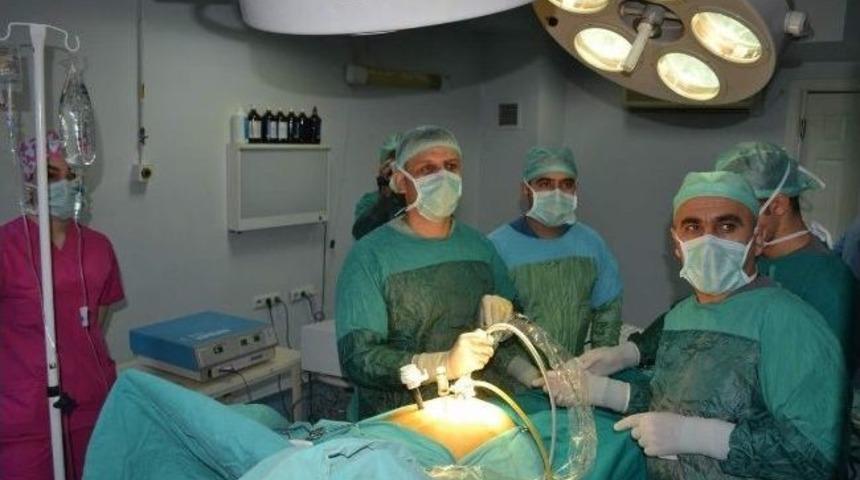Siirt&rsquo;te Kapalı Mide Fıtığı Ve Refl&uuml; Ameliyatı Yapıldı