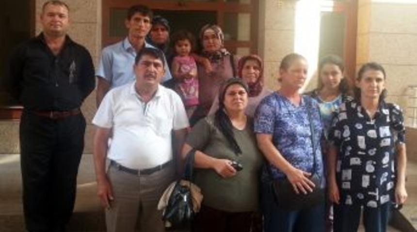 Fo&ccedil;a Bombacısı, &Ouml;ld&uuml;rd&uuml;kleri Sivillerin Ailelerinden &Ouml;z&uuml;r Diledi