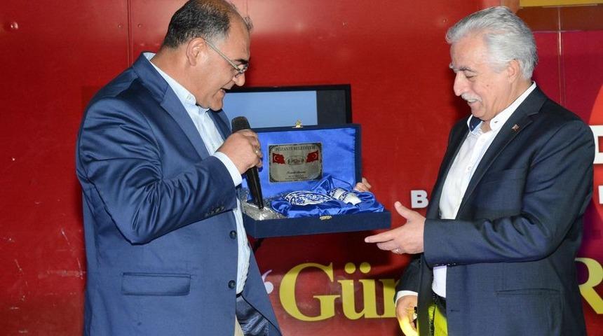 B&uuml;y&uuml;kşehir Belediyesi Sanat TIR&rsquo;ı Pozantı&rsquo;daydı