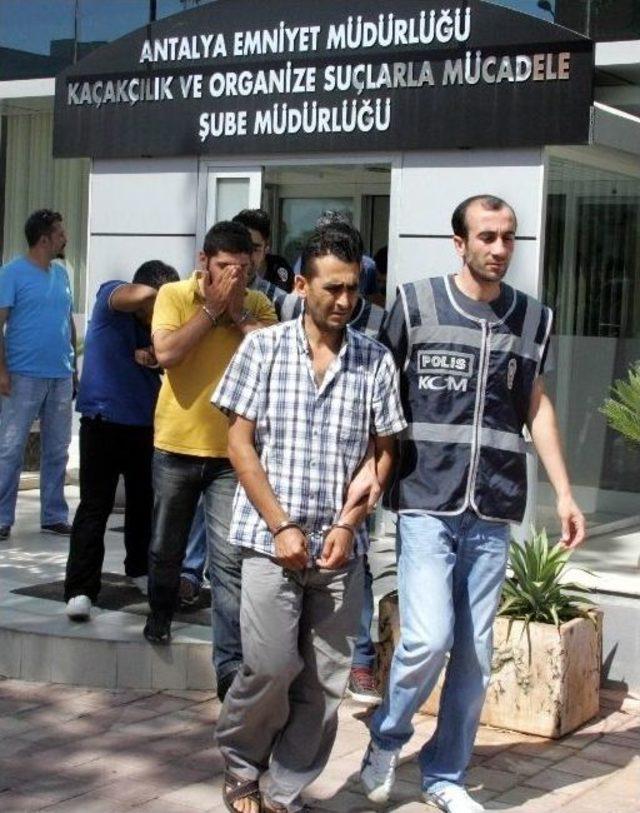 Antalya&rsquo;da Uyuşturucu Operasyonu: 9 G&ouml;zaltı 1
